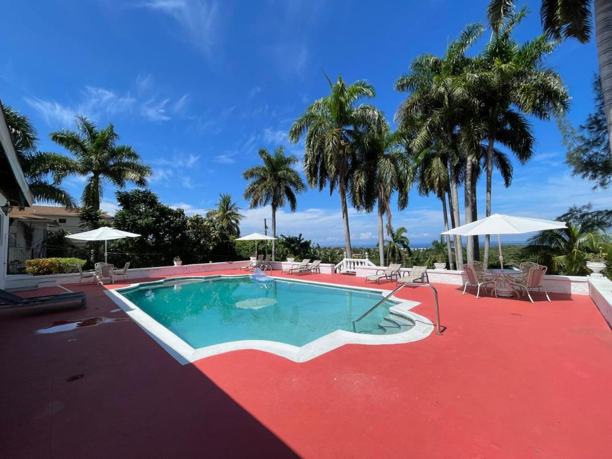 The Lodge @ Peaceful Palms Монтего Бей Екстериор снимка